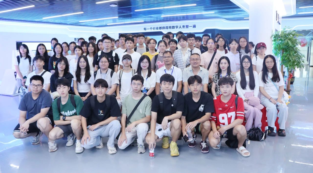 索求将来科技，共筑智慧桥梁